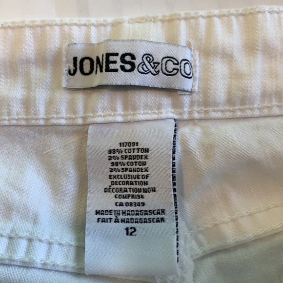 Jones and Co white cropped jeans - Picture 3 of 3